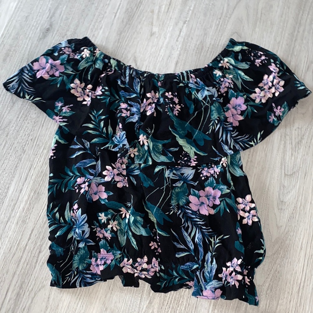 American eagle Off the shoulder top